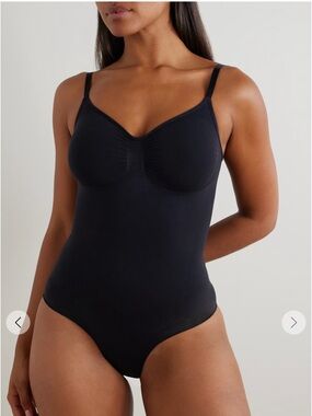 Shapewear & Co. Seamless Black Shaping Bodysuit - Size M/L